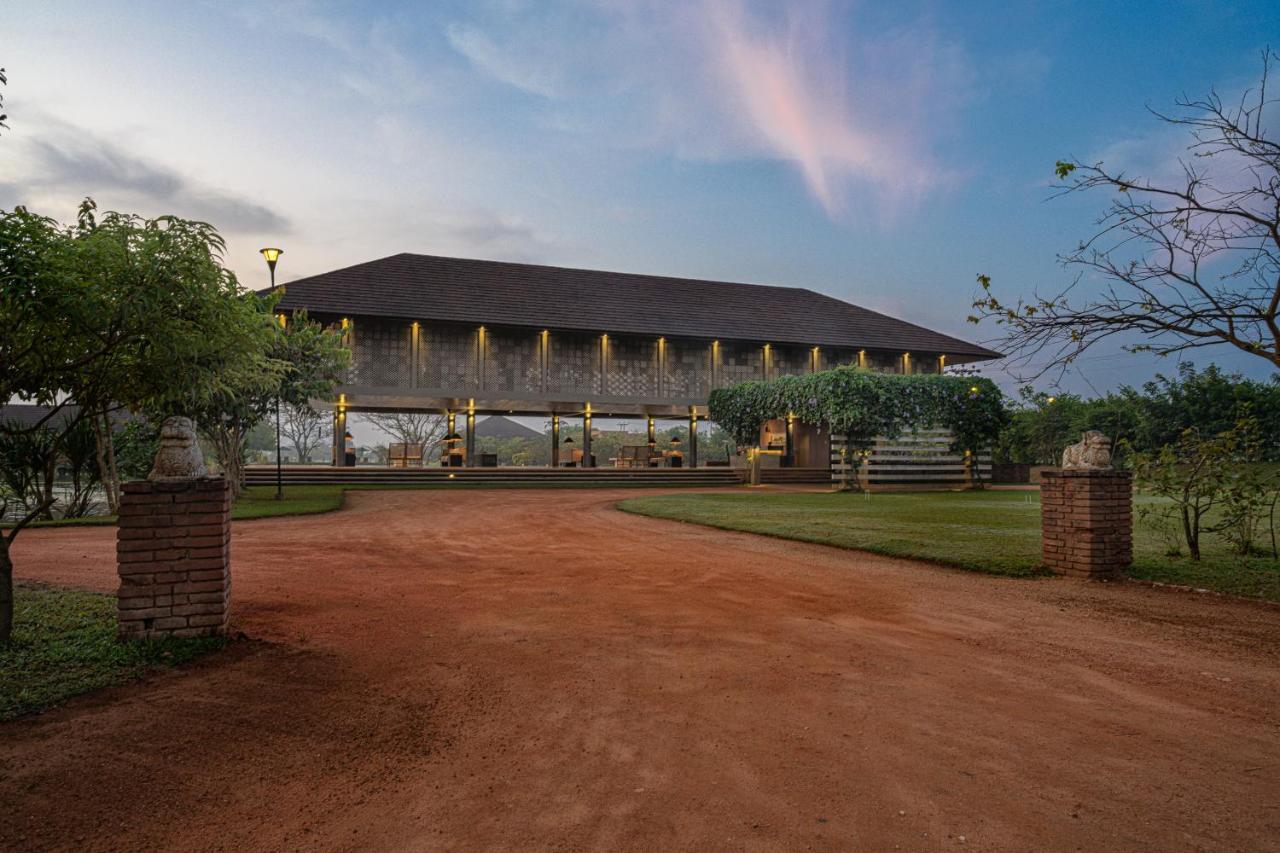 Water Garden - 30 Chic Designed Private Overlooking Resort Sigiriya